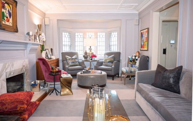 Spacious Atelier 1941 living room for family stays